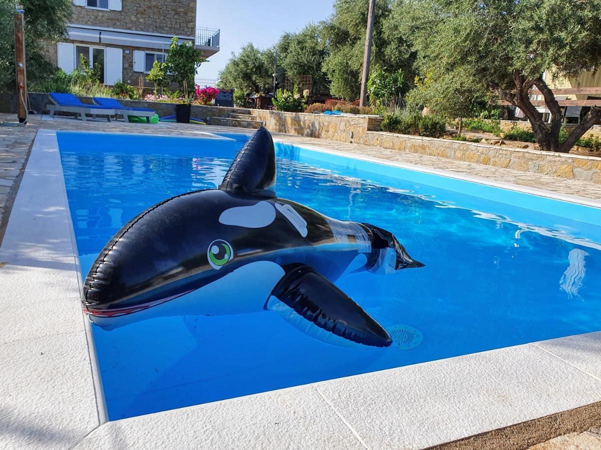 Hakuna Matata Holidays Wooden Lodge With Airco & Pool In Greek Olive Grove Methoni (Messenia) Exterior foto