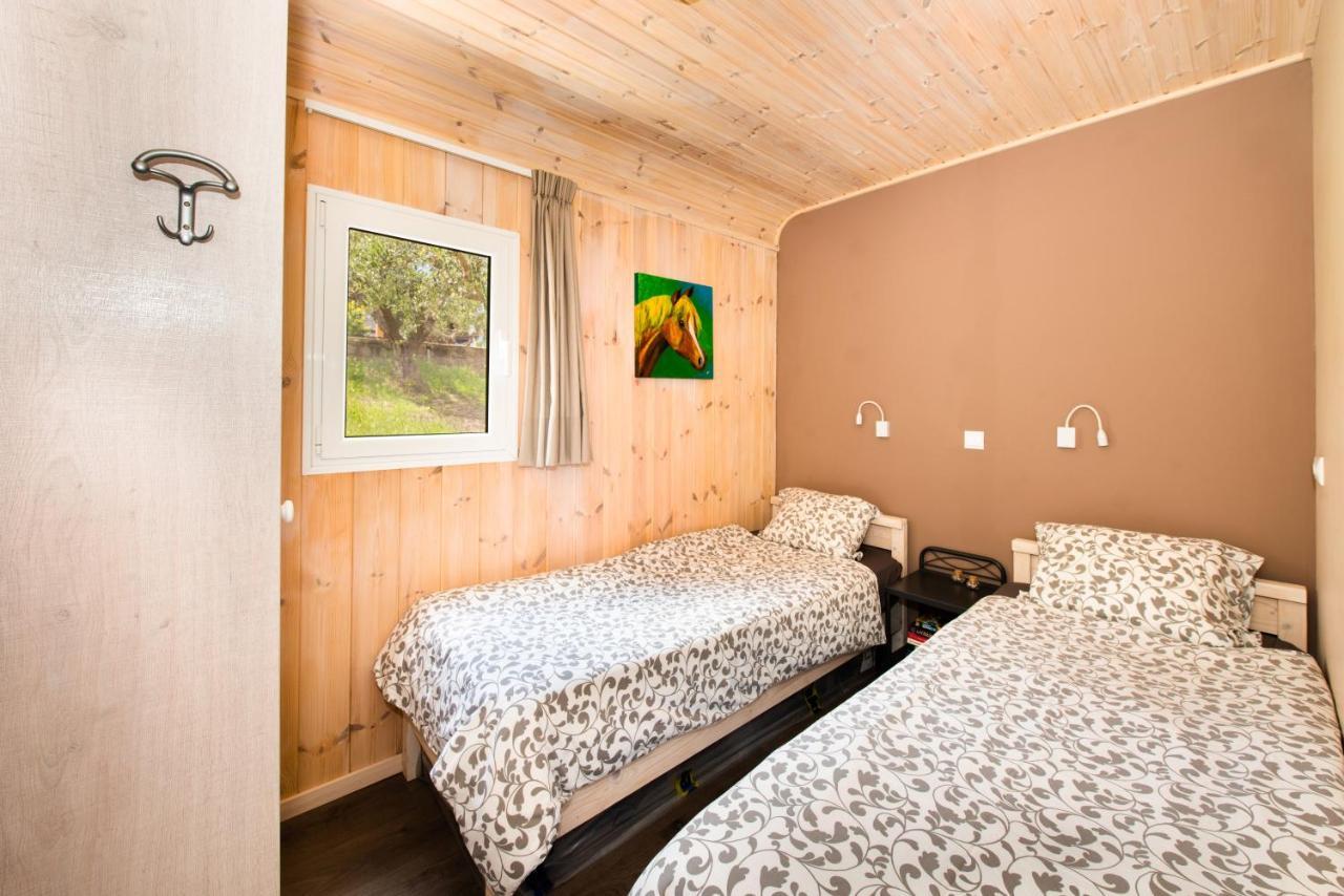 Hakuna Matata Holidays Wooden Lodge With Airco & Pool In Greek Olive Grove Methoni (Messenia) Exterior foto