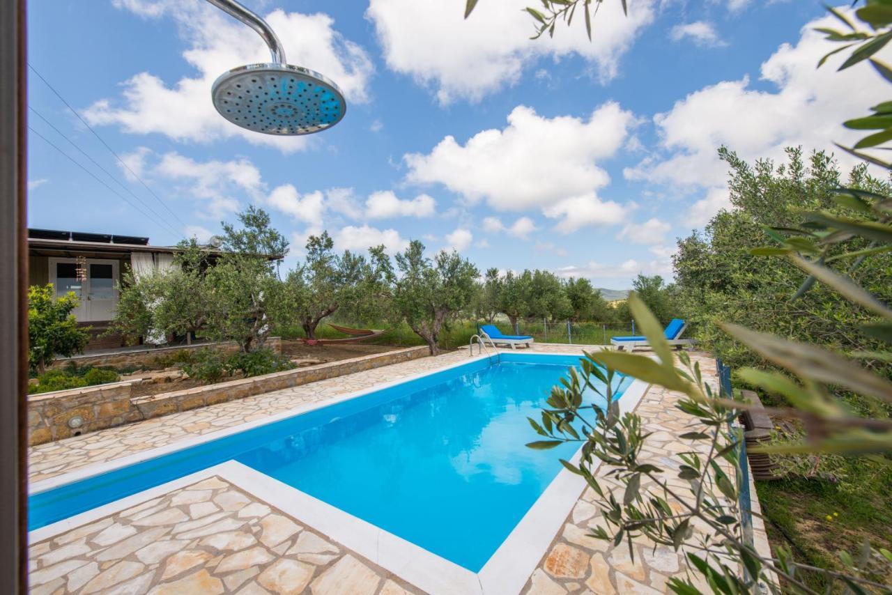 Hakuna Matata Holidays Wooden Lodge With Airco & Pool In Greek Olive Grove Methoni (Messenia) Exterior foto